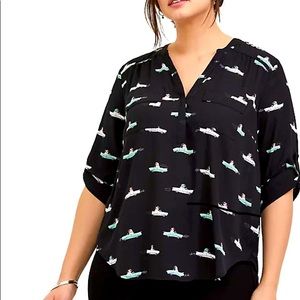 TORRID HARPER - BLACK FREEWAY FRENCHIE GEORGETTE PULLOVER BLOUSE